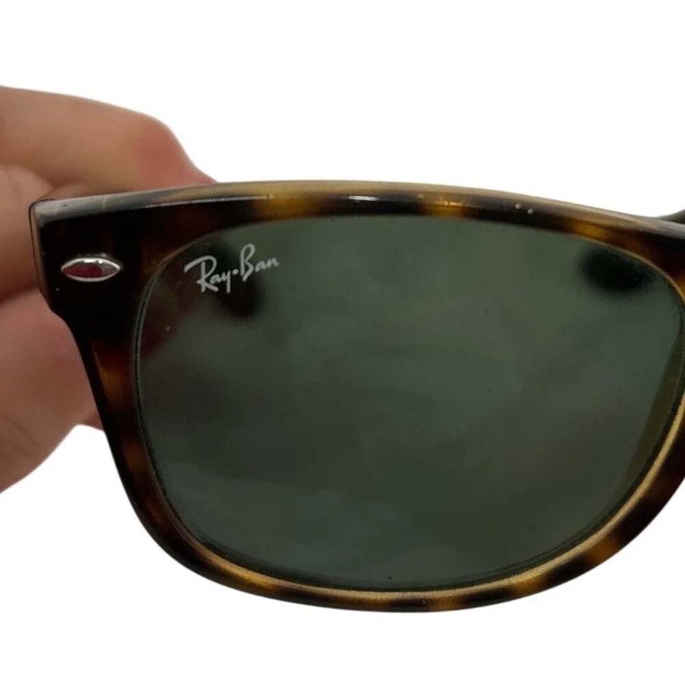 Ray-Ban New Wayfarer RB 2132 902 Tortoise Green G-15 Sunglasses 52mm‎ Italy